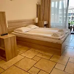 Lux By Kaliakria Топола