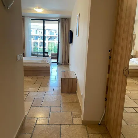 Lux By Kaliakria Topola