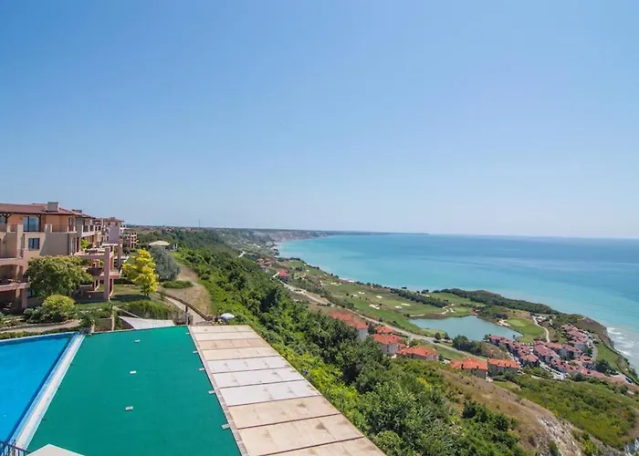 Lux By Kaliakria Topola